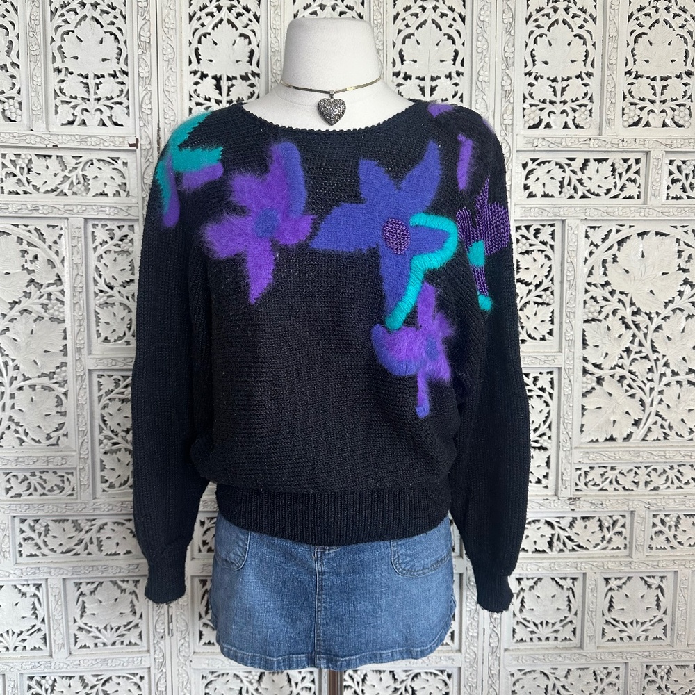 Vintage Black &‎ Purple Floral Grannycore Chunky Knit Sweater Sz Medium